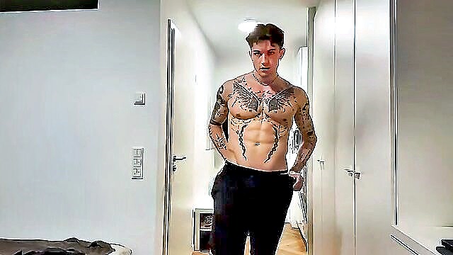 dirty talk, instructions, bodybuilder - watch me masturbate close up