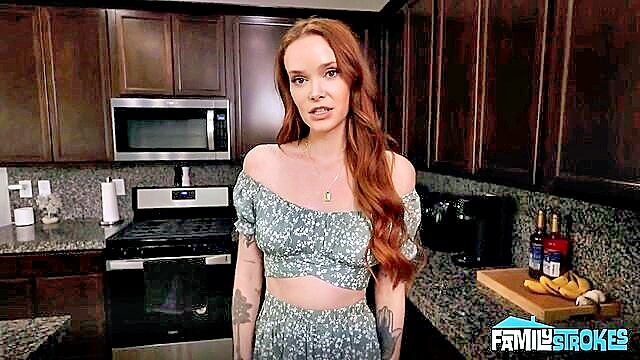 Skylar Snow - skylar snow and chloe foxxe moms like a fuck machine