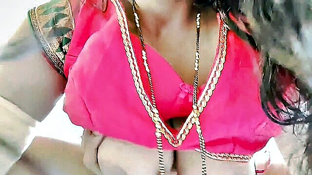 Desisarika - indian maid sarika fucked