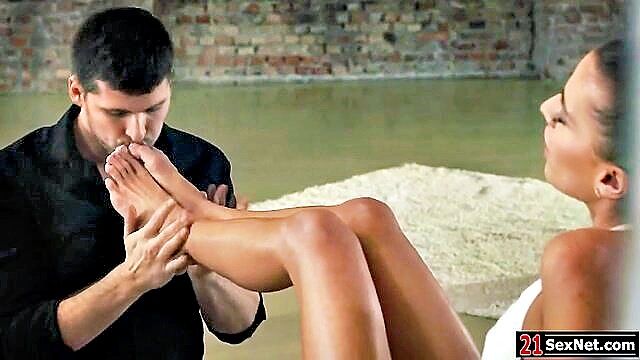 Eveline Dellai, Kristof Cale - guy sucks toes during sex