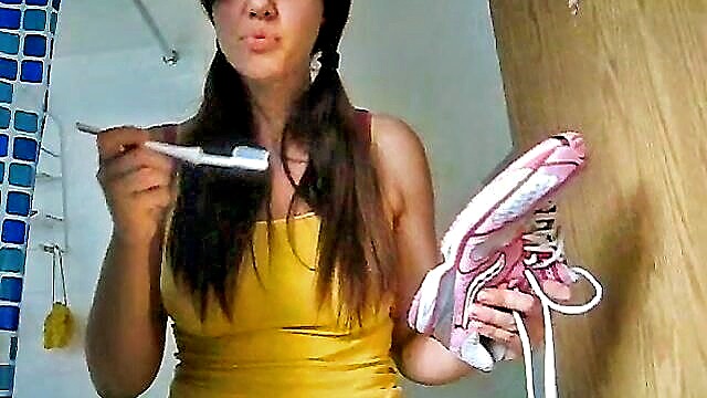 Ceara Lynch - ceara lynch step sister toothbrush