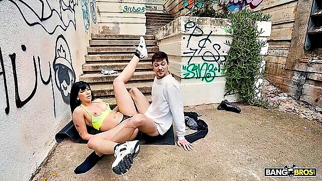 public, anal, latina - yenifer loves public anal