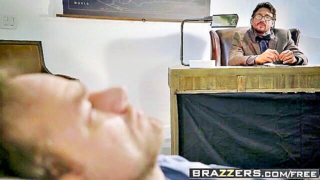 Tommy Gunn, Tory Lane - creamy splashed cfnm Brazzers