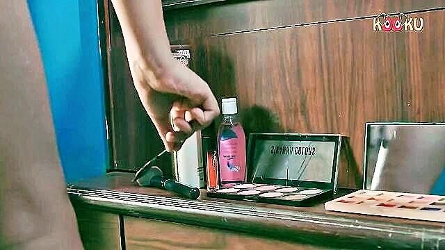indian, housewives, for women - indian cougar wet pussy in hotel