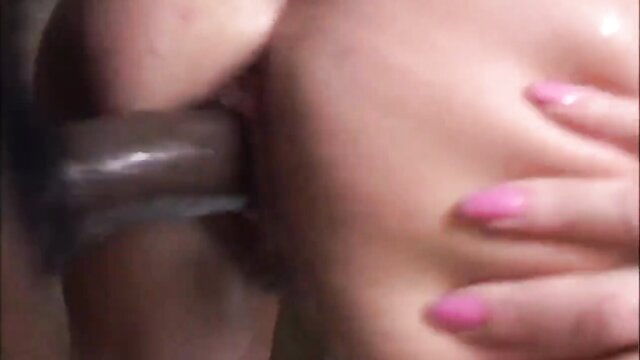 watch a blonde mature get her tight asshole stretched to the limit : roselyn10