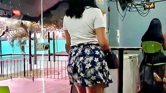 amateur, hot, boobs - martinasmith exposes herself in public