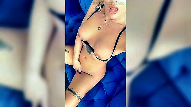 Edas Myrna - myrna onlyfans oiled body
