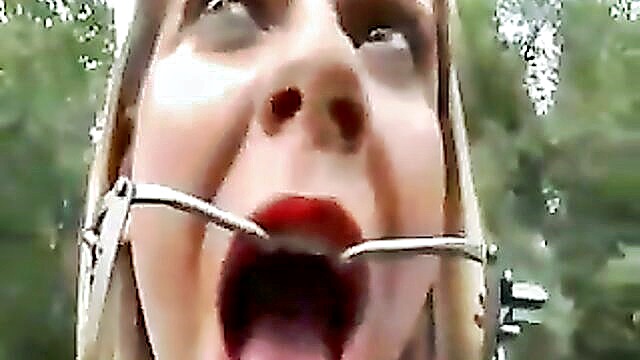 saggy tits, tattooes/piercing, spanking - kinky german outdoor bdsm