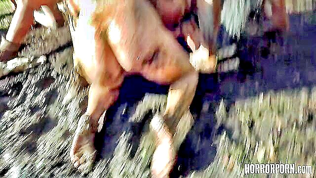 Alexis Crystal, Valentina Ross, Vinna Reed, Yenna Love - threesome dominance pvostrolling Horror Porn