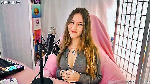 diddly asmr, ear lick, ear licking - diddlydonger joi humiliation