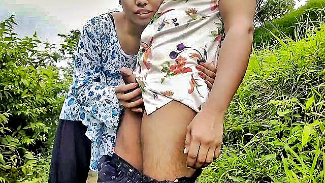 desi bhabhi farm xxx : Your Kavita Bhabhi