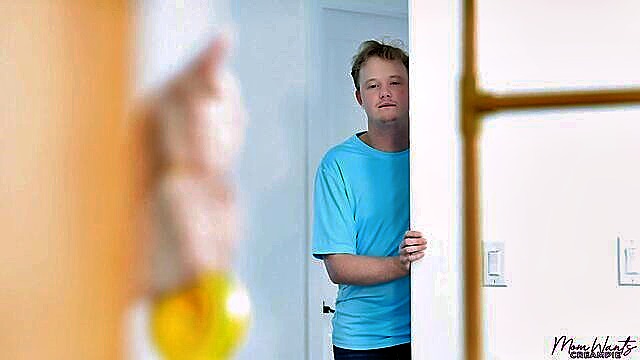 Jimmy Michaels, Sweet Sophia - creampie for mommy lemons Mom Lover