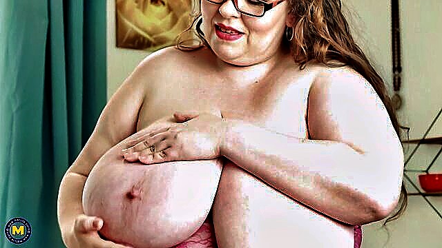 solo girl, mature, amateur - bbw toy fuck video