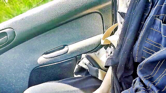Rafiatariq - desi bhabhi car sex