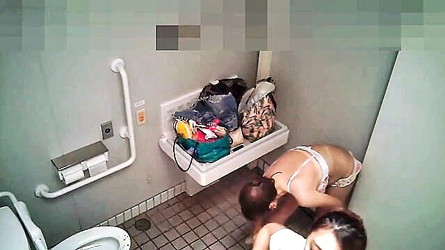 beach toilet, spy, spy girl - spy girls at toilet beach