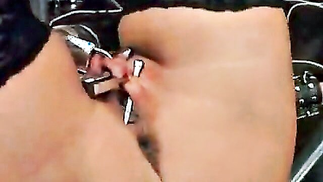 pussylips, master, pussy - brunette gets her pussy lips vise
