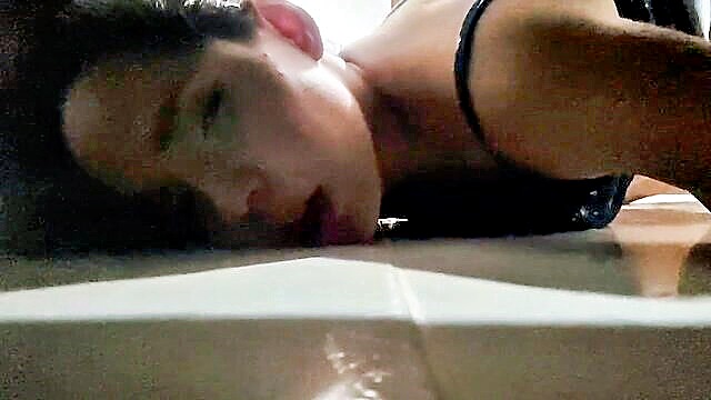 nice ass, cumshot, latina - naapuri jai jäimiin sankoeroon