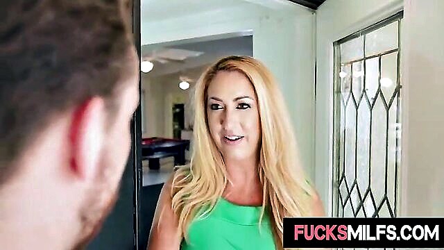 Janna Hicks - fucksmilfscom keilana kita just got blindsided by her bitch boss janna hicks she thought she was doing everything that janna was asking of her but apparently janna is not satisfied with her perf