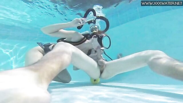 underwater ts fuck : Underwater Show