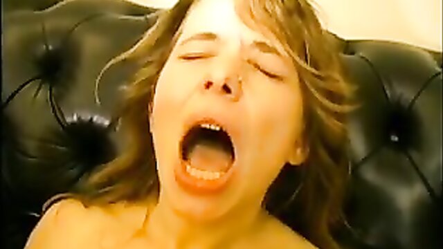 french girl masturbates to orgasm : smellyscouser