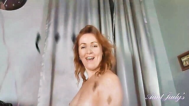 Valeria, Irena, Gilf, Chantelle, Maggie Moon, Linda del Sol, Lada, Wanilianna, Divine - vivid valeria milf judys Aunt Judys