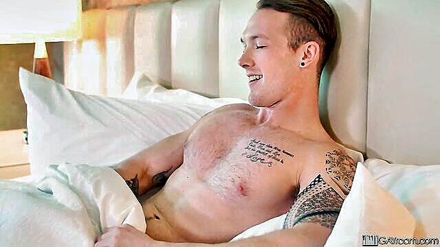 jock, hunks, gayroom - unprofessional masseur love trans sex