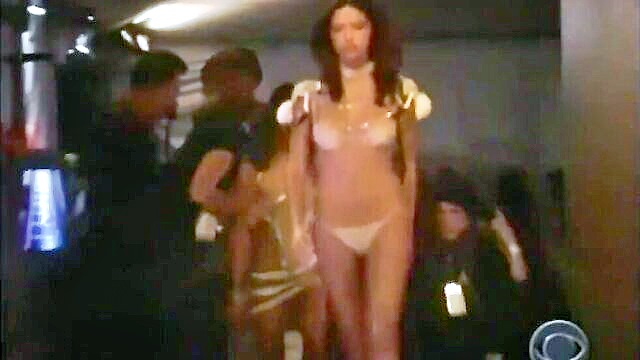 Victoria Secret - victorias secret fashion show 2001 in high definition dach_tia