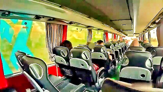 autobus, amatoriale italiano, masturbazione maschile - segare parapenne amatore italiano