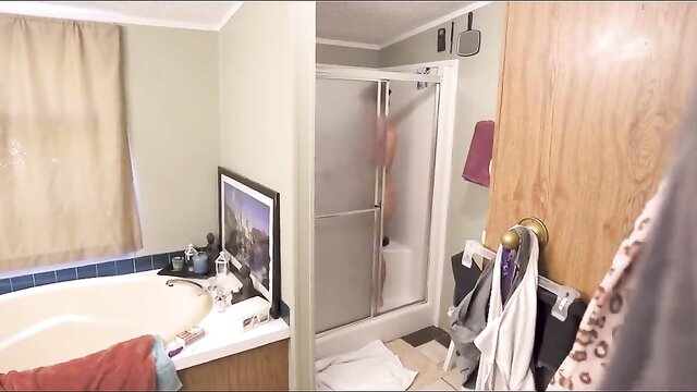 amateur, cocovandixxx, taboo - cocovandixxx moms shower