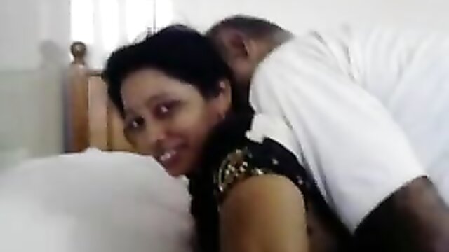 indian milf cam show : Fuck My Indian GF