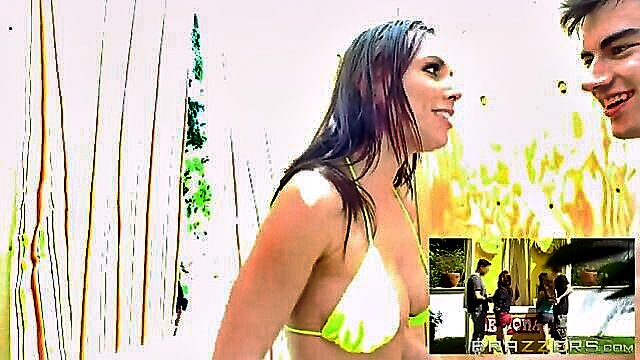american babe gets fucked in bikini : Brazzers Exxtra