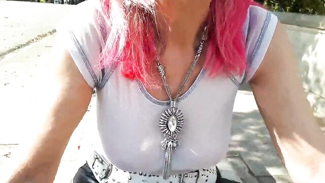mature milf mary gives a blowjob in the great outdoors : schulist_lenna