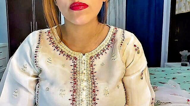 Sara khanPH - sara khan catches cheat
