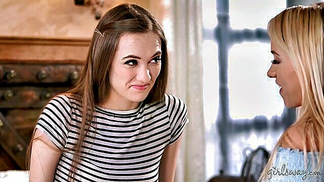 Jenna J Ross, Samantha Hayes, Kenzie Reeves, Khloe Kapri - lesbian licking porn