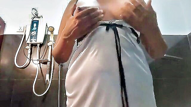 18 year old indian girl, indian desi, indian aunty - srilankan girl anne shows boobs