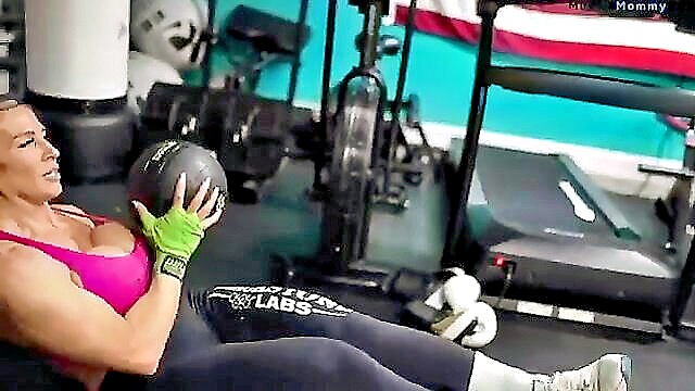 kickboxing workout motivation : Kristen Graham