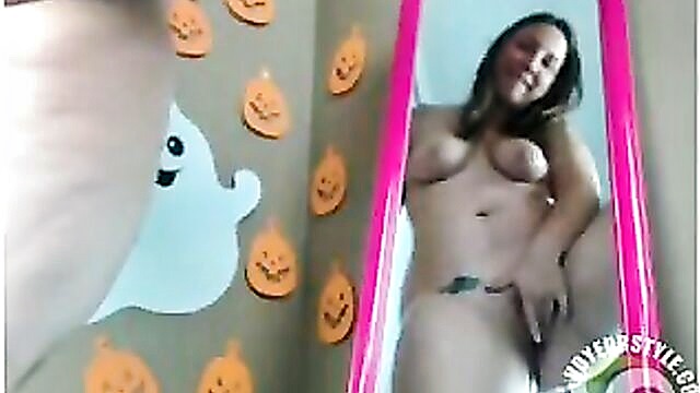 fat, ass, cutie - fat girl rubs her pussy