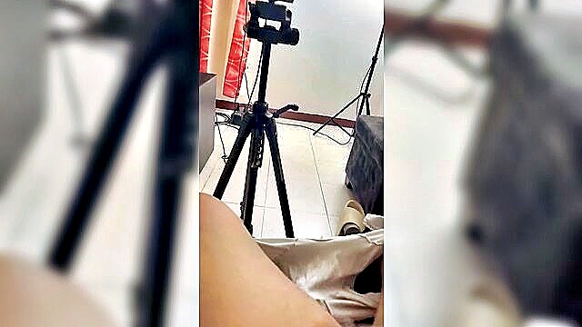 Ema Abby, Gamers_sexo - masturbandome hombres musculosos