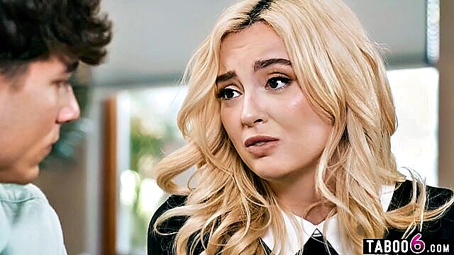 Lexi Lore, Parker Ambrose - lexi lore anal sex