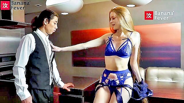David Lee, Anna Claire Clouds, Ember Snow, Elle Lee, Melody Marks, Jillian Janson, Kate Bloom, Rosalyn Sphinx, Spencer Bradley, Venus Vixenxxx, Britt Blair, Myra Moans, Jewelz Blu, Charlotte Sins, Lily Larimar - pornstar behind the sceneslcdavid Banana Fever