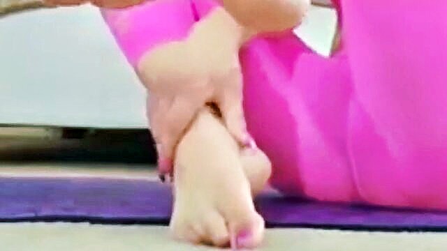 Alex Noval - iranian trans handjob