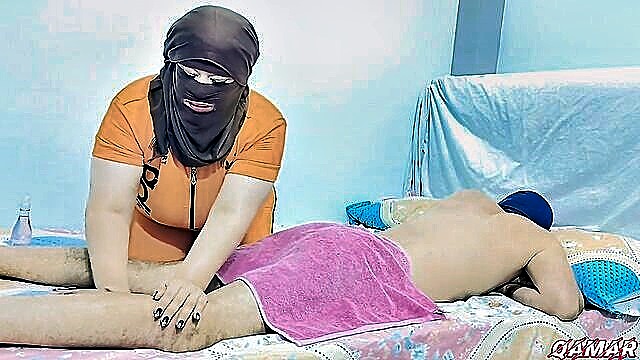 Qamar - msmariam hop on bed for massage
