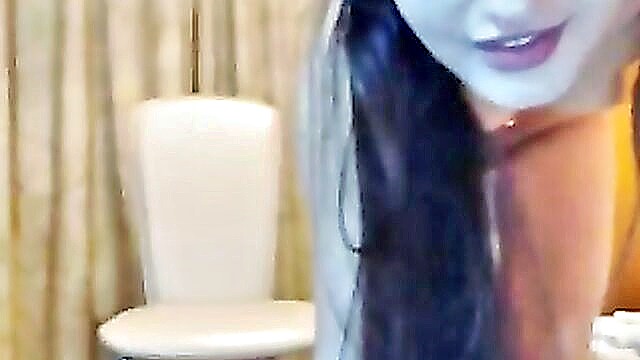 camgirls/webcams, brunettes, solo/masturbation - skinny brunette webcam show