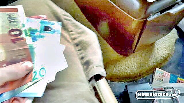 karinaking, pov, deepthroat - mikebigdick public sex