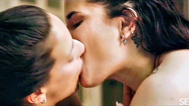 Betzz, Ada Lapiedra - erotic lesbian sex art