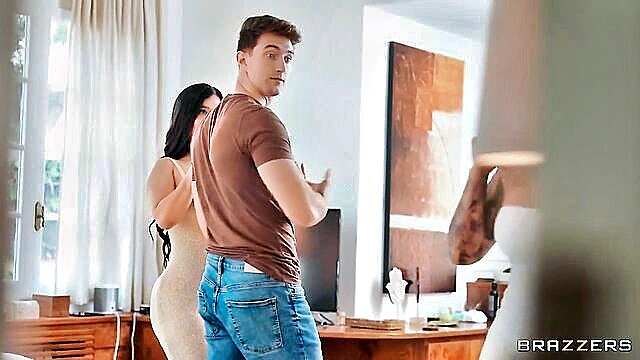 Sara Retali, Mariana Martix, Mariana, Sara - brazzers big titty friend
