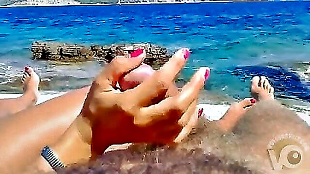 penis, beach, girlfriend - beach spy pose play