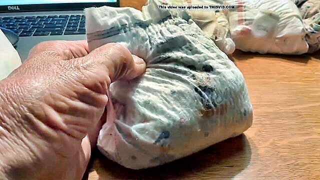nappy, stinky, messy - big load small size pussy