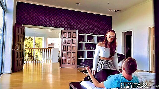 aidra fox acrobatic sex : SpyFam