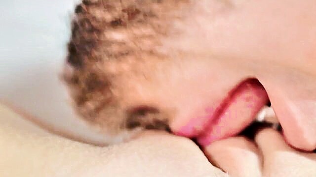 female orgasm, pussy licking, amateur porn - orgasmic pussy licking video